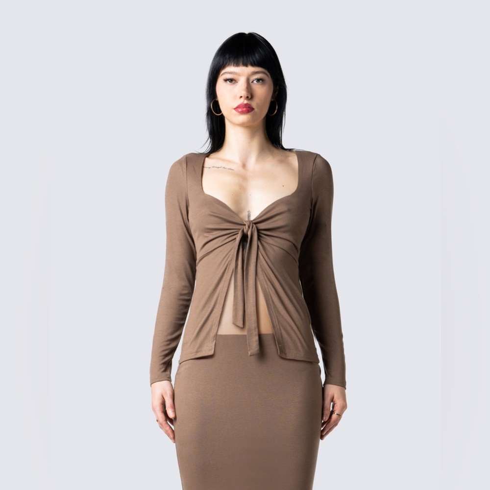 Finesse Abra Taupe Tie Front Top 2X CC10-7